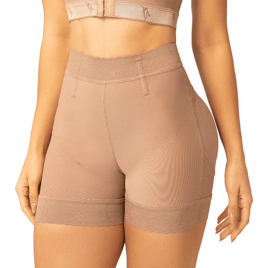Short Levanta Cola