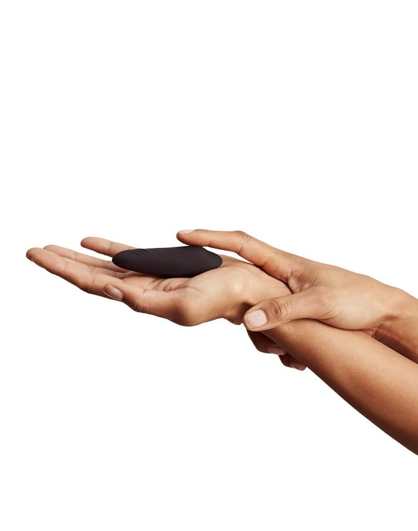 We Vibe Moxie Wearable Clitoral Vibrator