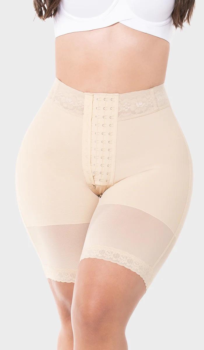 HOURGLASS TYPE SHORTS WITH CLIPS F00428