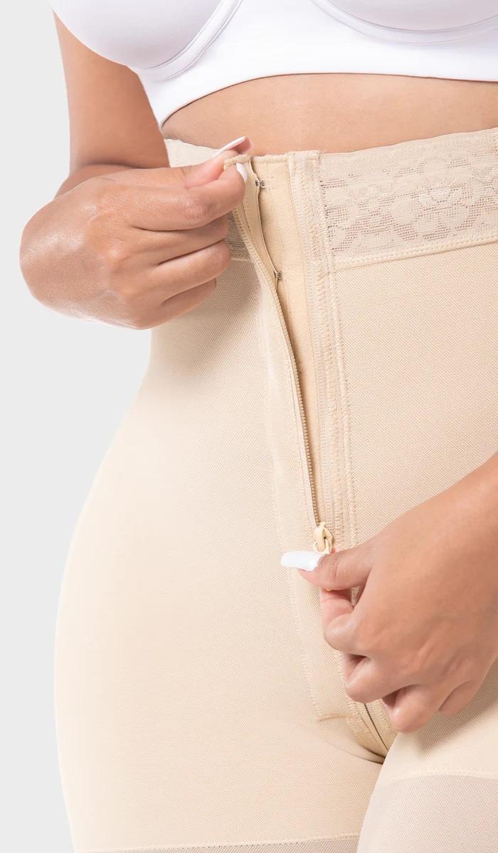 HOURGLASS TYPE SHORTS WITH ZIPPER